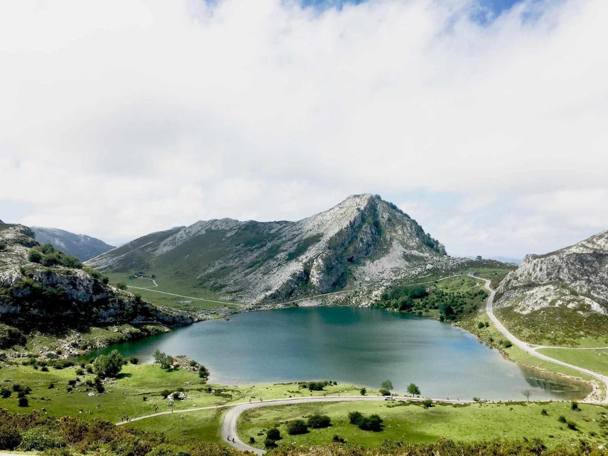 Ferienwohnung La Congosta Magica Aldea Rodeada De Montanas La Plaza Exterior foto
