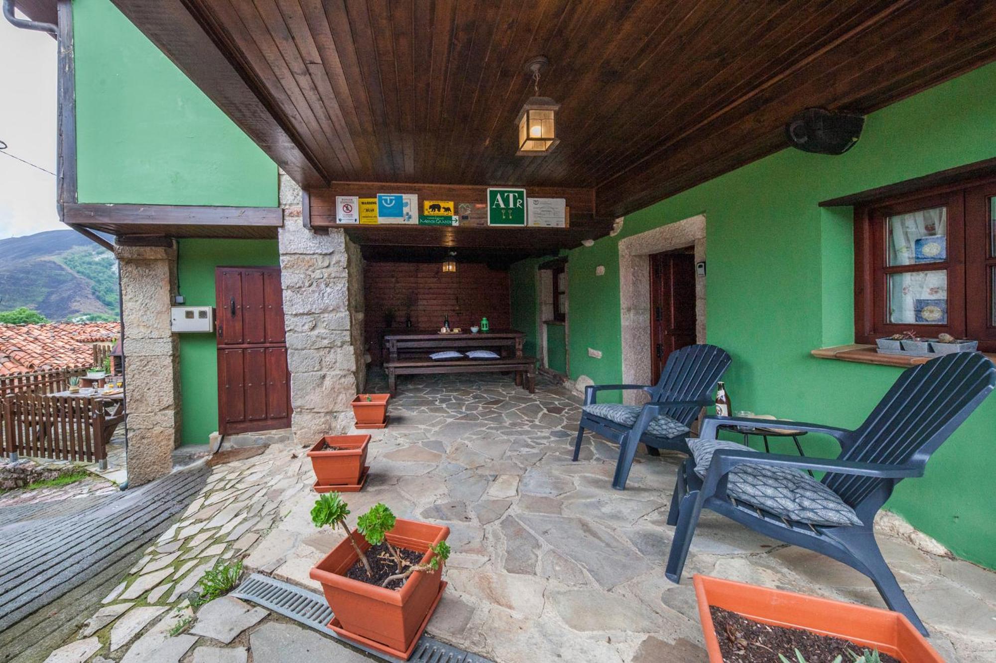 Ferienwohnung La Congosta Magica Aldea Rodeada De Montanas La Plaza Exterior foto